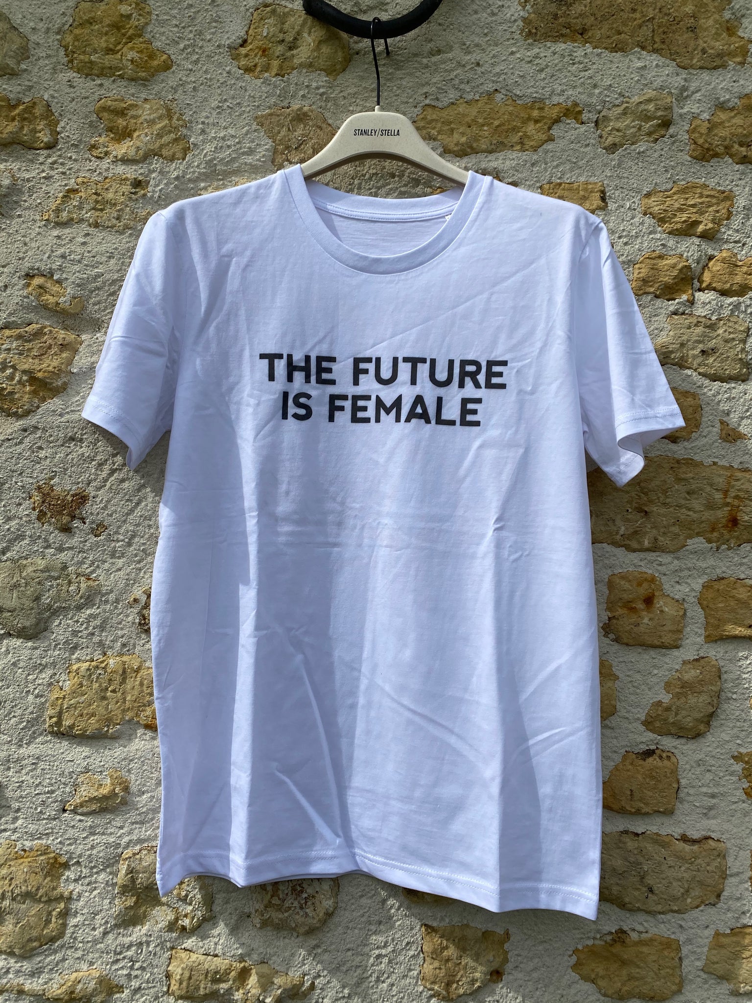 T shirt Future is female